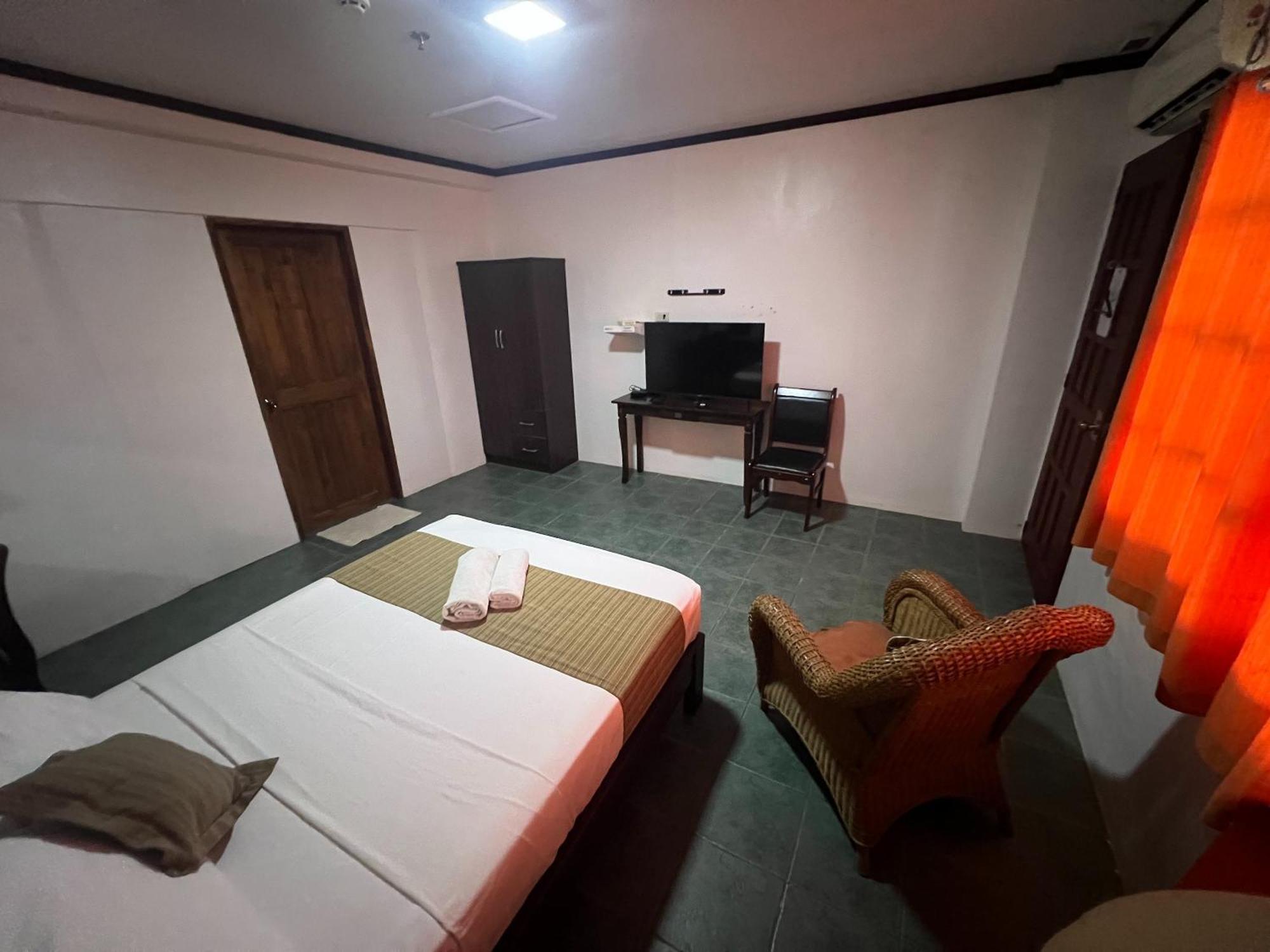 Subiza Beach Resort Olongapo Eksteriør billede