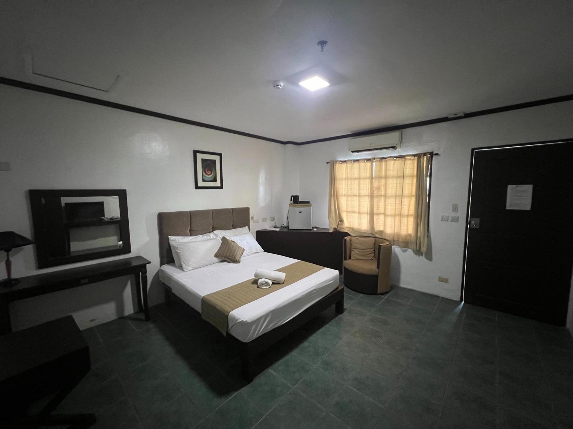 Subiza Beach Resort Olongapo Eksteriør billede