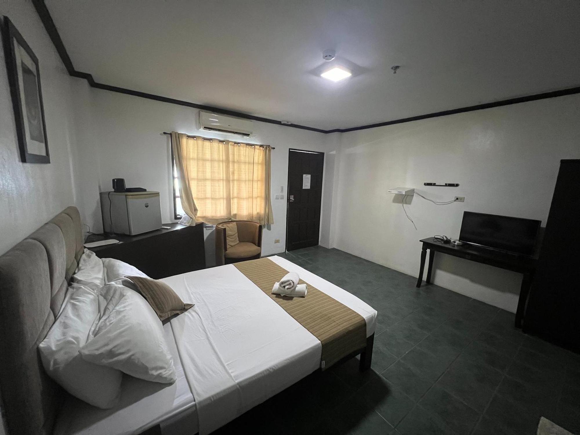 Subiza Beach Resort Olongapo Eksteriør billede